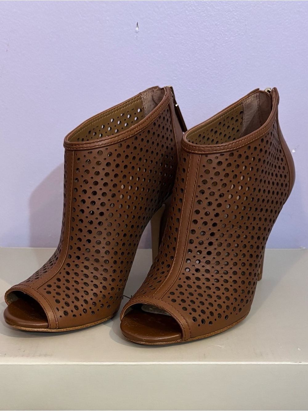 Banana Republic brown open toe Jaida2 booties/sandal open weave back zip. Size 5